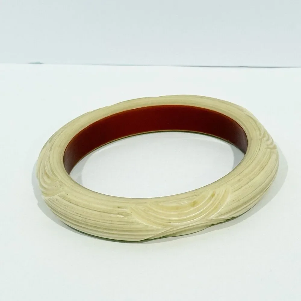 Vintage Carved Cream & Brown Bangle Bracelet Retro Bakelite Style Inner Dia - Picture 13 of 13